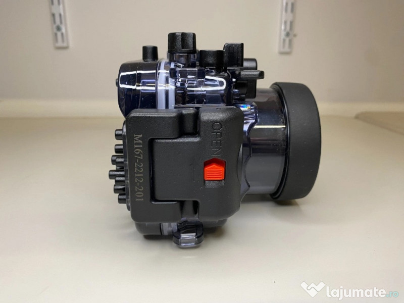 Sony RX100 Mark V + Carcasa Subacvatica Sea Frogs + accesorii 