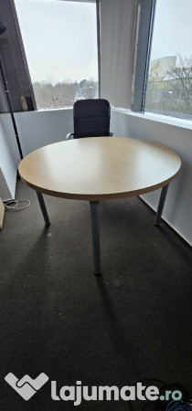 Masa birou rotunda Mobexpert diametru 120 cm 700 lei Prețul e negociab 