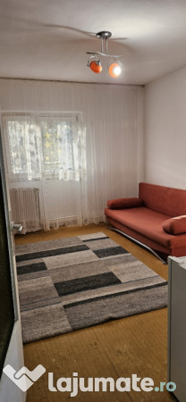 Garsonieră de închiriat Str. Calea Moldovei vis-a-vis de LPS