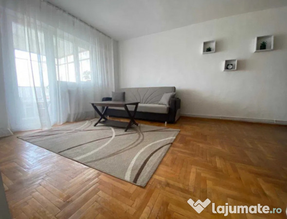 Apartament 2 camere, decomandat - zona Zizinului