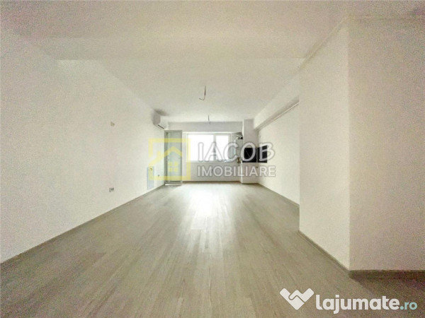 Garsoniera nemobilata, cartier Fiald