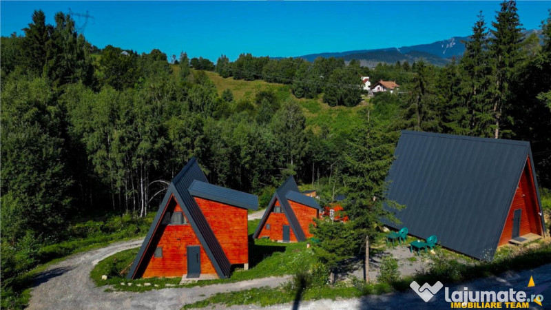 Ansamblu de 3 case, tip A frame, Moieciu de Jos, constructie