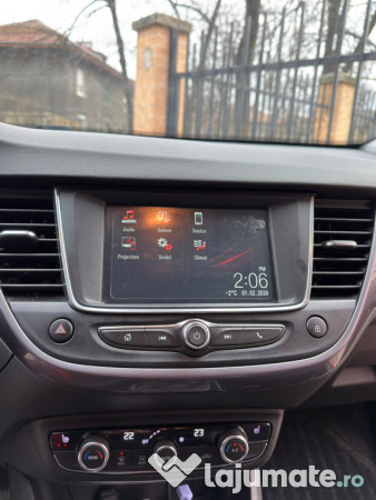 Opel Crossland X 2020
