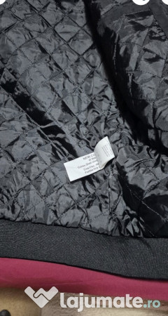 Geaca impermeabila nouă 