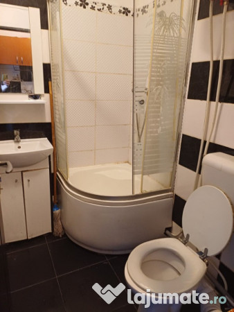 Garsoniera - granit ,mobilata - - si animale decompanie