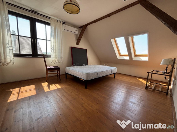 Proprietate de patrimoniu pe malul lacului Paleu - Teren...