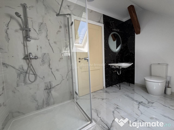 Proprietate de patrimoniu pe malul lacului Paleu - Teren...