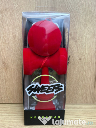 Kendama Sweets Red Fuzzy Turbo Shape (noua, in cutie) 