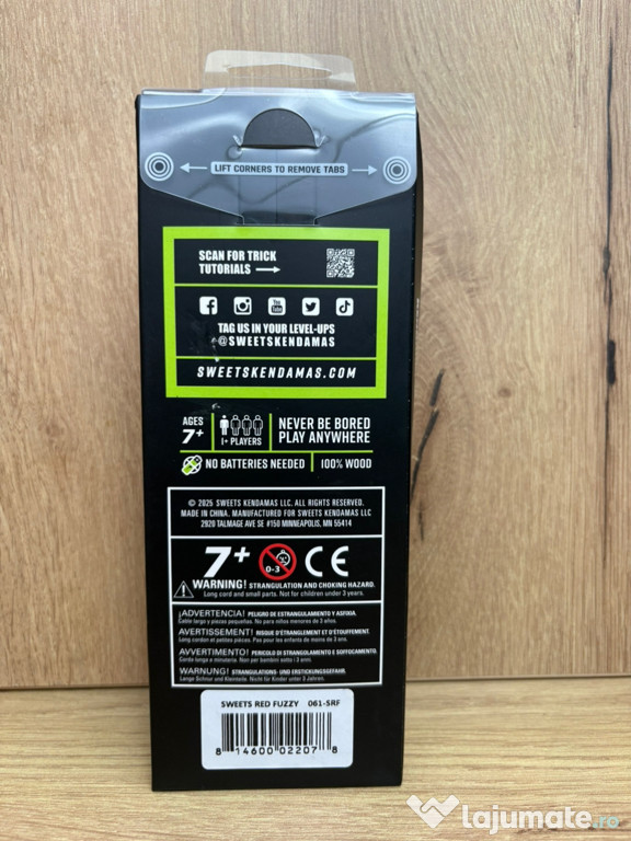 Kendama Sweets Red Fuzzy Turbo Shape (noua, in cutie) 