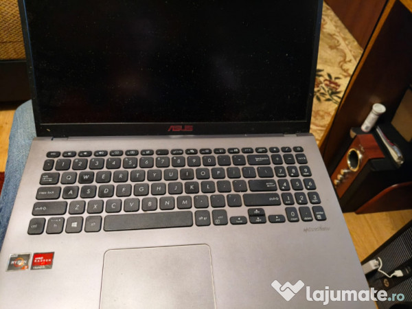 Laptop pentru piese asus 