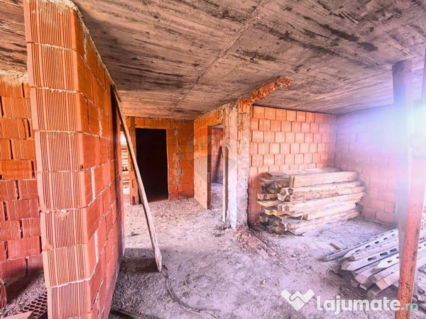 Casă P+M la roșu de vânzare – Tăuții-Măgherăuș