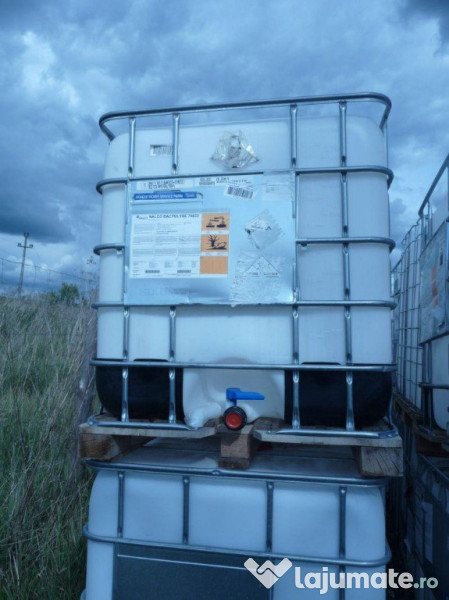 Bazine plastic (1.000 L.) cu suporti metalici 