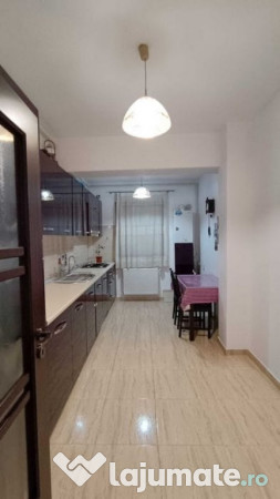 Închiriez Apartament de 2 camere, 70 mp - Cartier Latin 