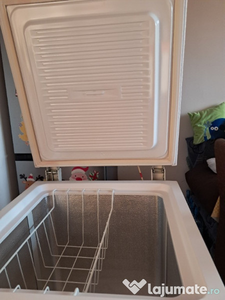 Lada frigorifica Whirlpool al 6 lea simt