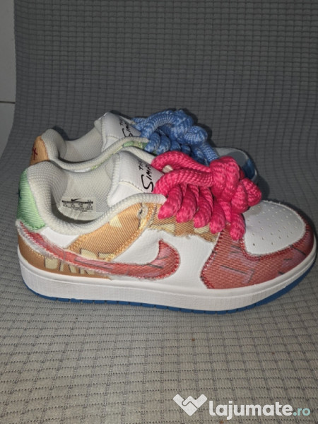 Sneakers Nike SB Dunk The Simpson 