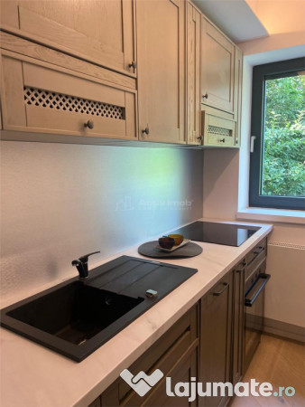 2 Camere, Lux, Cortina Academy, 3 min Metrou Academia Milita 