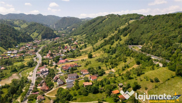 FILM! 2.327 mp teren,documentie de constructie,acces valoro