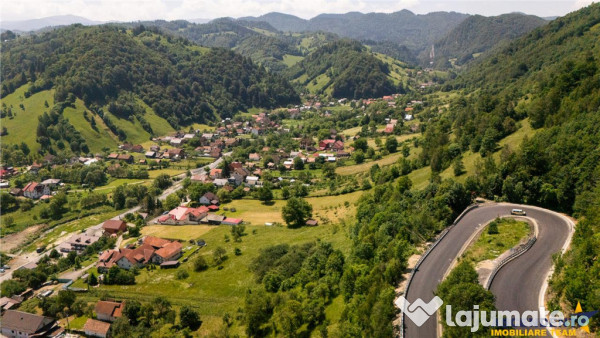 FILM! 2.327 mp teren,documentie de constructie,acces valoro