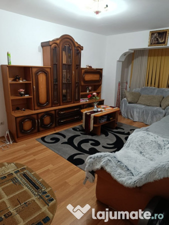 Apartament 2 camere etaj 3 
