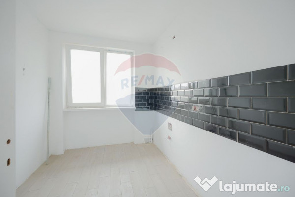 De vânzare apartament cu 2 camere, renovat, în zona Rog...