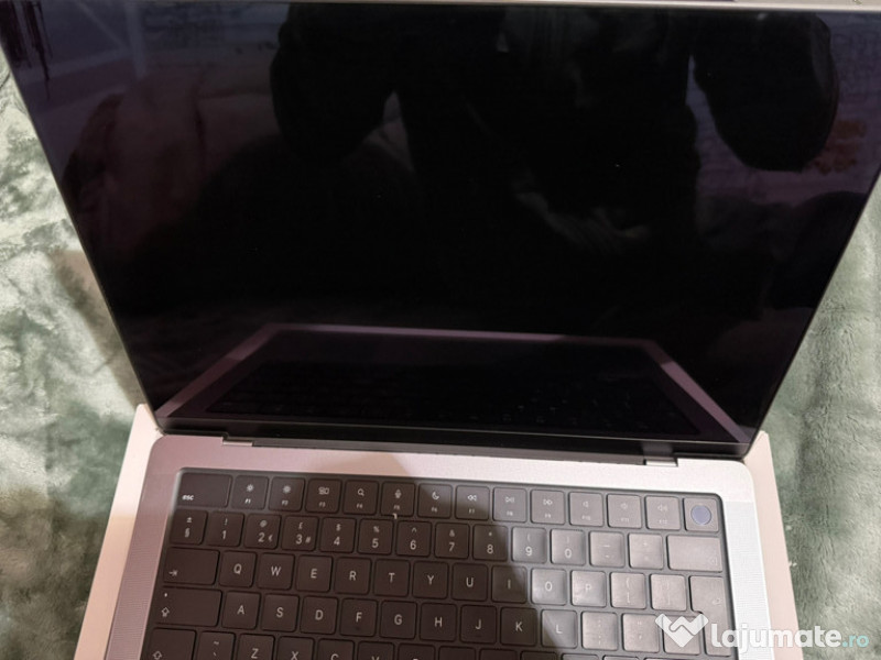 MacBook Pro Nu îl mai folosesc am achiziționat unul mai nou 