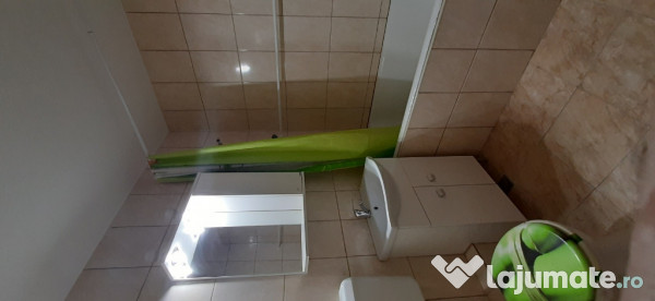 Proprietar, închiriez apartament 2 camere, zona Timpuri Noi 