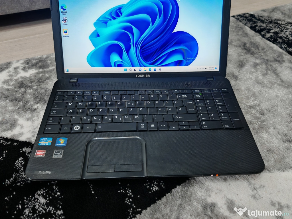 Toshiba Satellite i5 