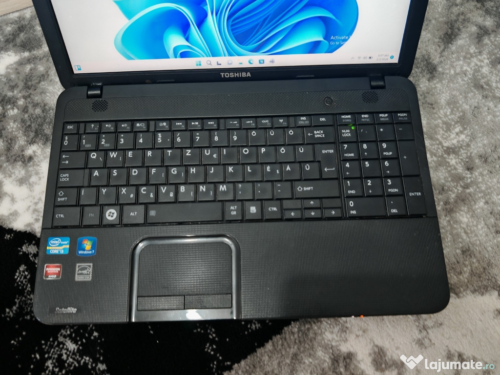 Toshiba Satellite i5 