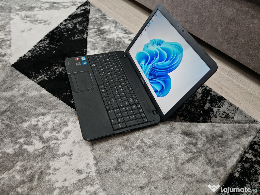 Toshiba Satellite i5 