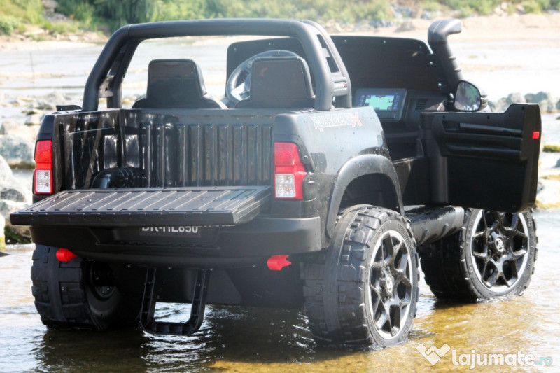 Masinuta electrica pentru 2 copii Toyota Hilux 4WD #Black 