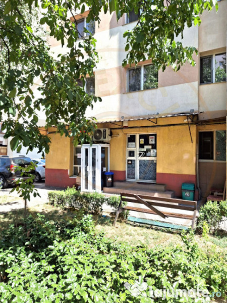Inchiriere Spatiu Nord 50 mp pretabil frizerie 