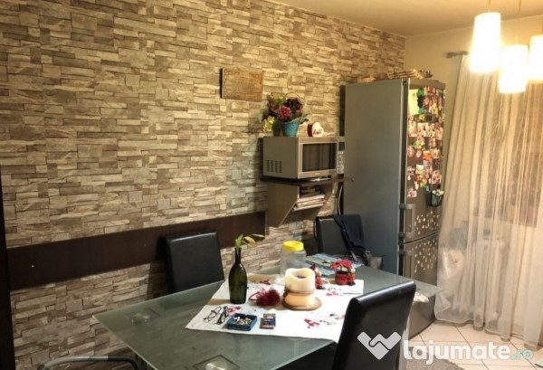 2 camere zona 23 August