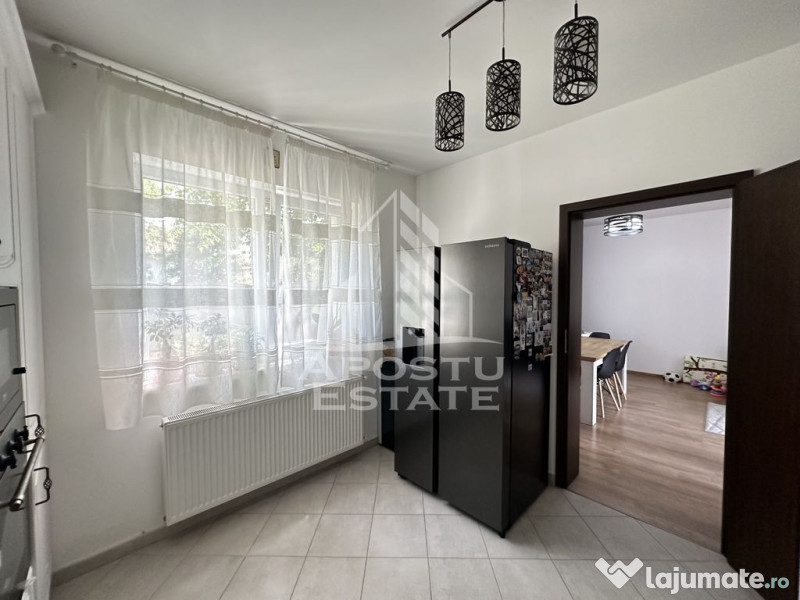 Duplex cu etaj si 5 camere la asfalt în Giroc