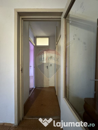 Apartament pe Str. Călugăreni, 2 camere, et.3 