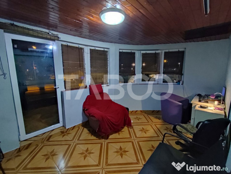 Casa cu spatii comerciale de vanzare in Sibiu Lacul Binder 