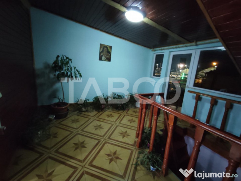 Casa cu spatii comerciale de vanzare in Sibiu Lacul Binder 