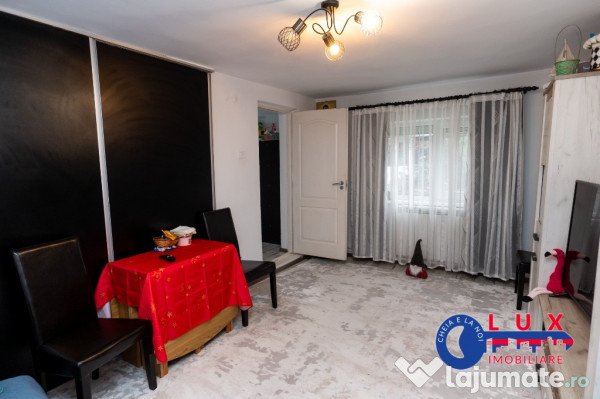 ID 6657 EXCLUSIVITATE - Vila de tip P+M+pod de vanzare 