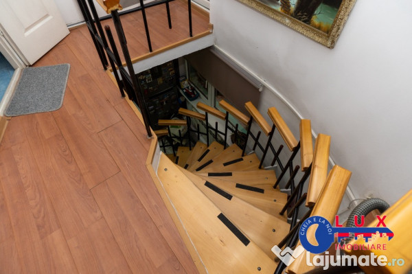 ID 6657 EXCLUSIVITATE - Vila de tip P+M+pod de vanzare 