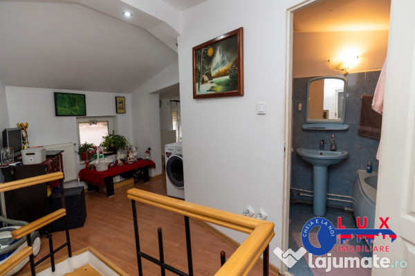 ID 6657 EXCLUSIVITATE - Vila de tip P+M+pod de vanzare 