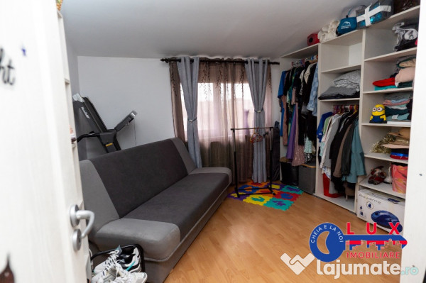 ID 6657 EXCLUSIVITATE - Vila de tip P+M+pod de vanzare 
