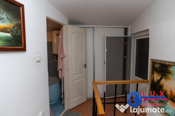 ID 6657 EXCLUSIVITATE - Vila de tip P+M+pod de vanzare 