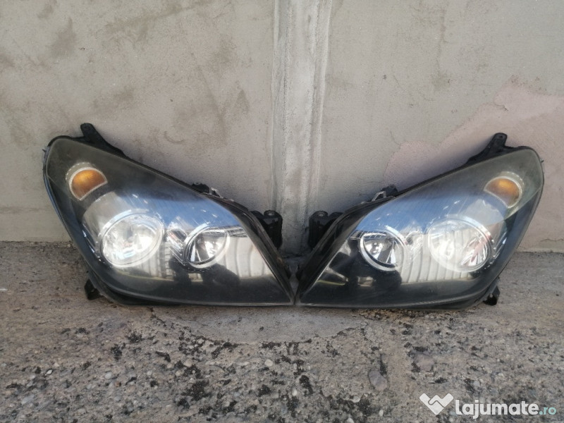 Faruri Opel Astra H 