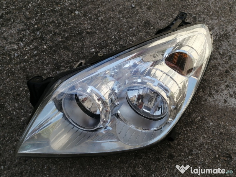 Faruri Opel Astra H 