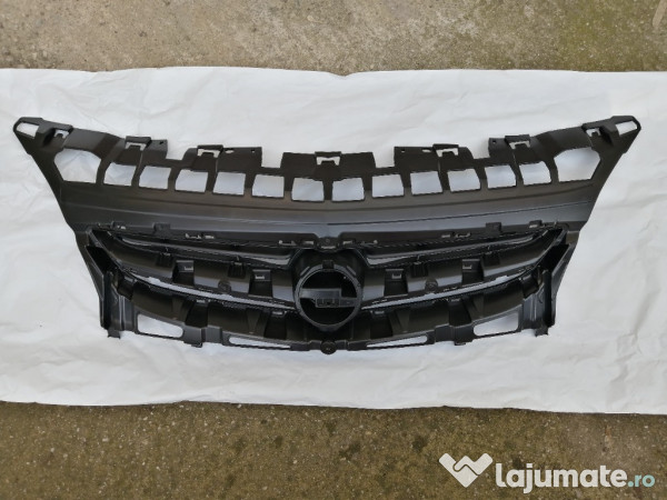 Grila radiator Opel Astra J facelift