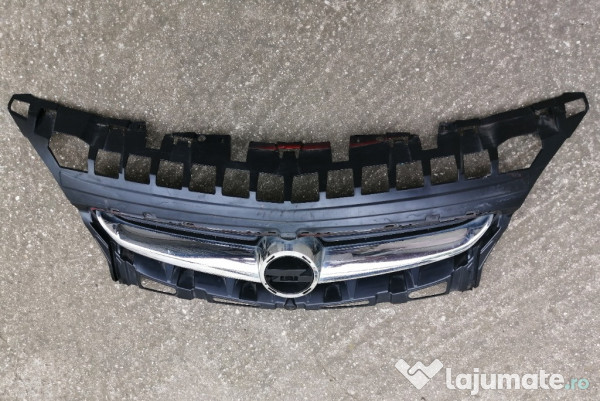 Grila radiator Opel Astra J facelift