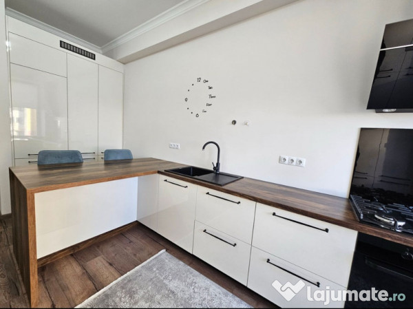 Se inchiriaza apartament in zona Tractorul 