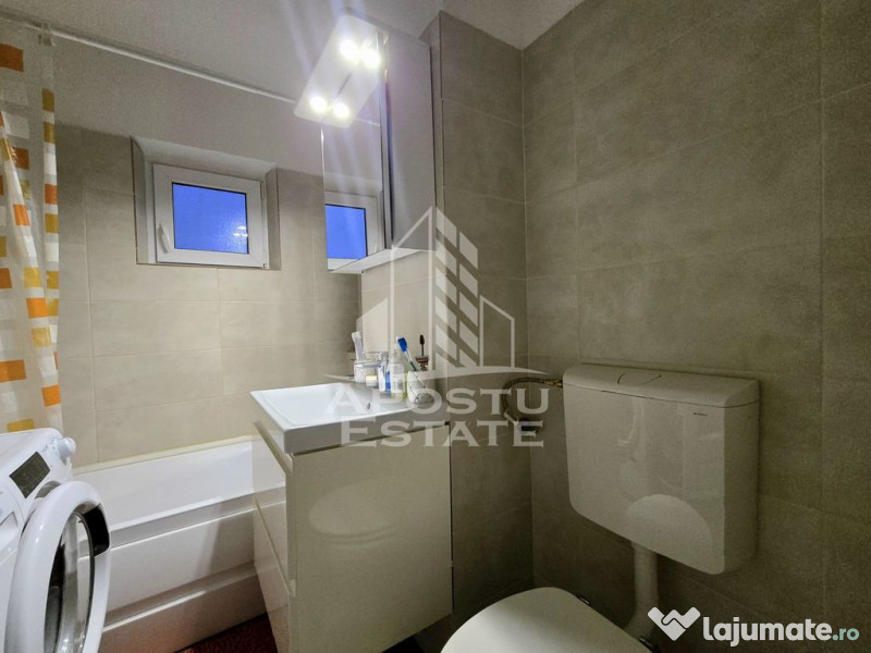 Apartament decomandat, 2 camere, etaj intermediar, Lipovei