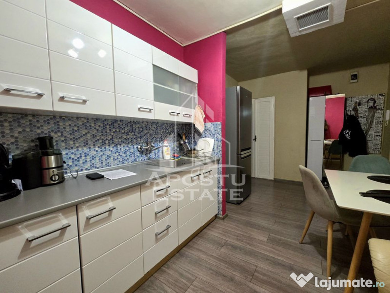 Apartament decomandat, 2 camere, etaj intermediar, Lipovei