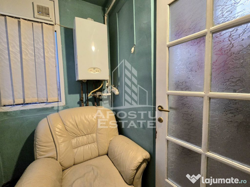 Apartament decomandat, 2 camere, etaj intermediar, Lipovei