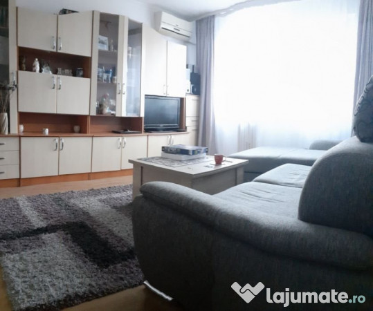 Apartament de vanzare, situat in zona Gara, vis-a-vis de par 